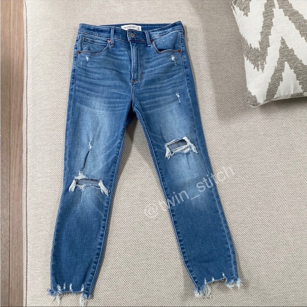 A&F / The Super Skinny Ankle High Rise